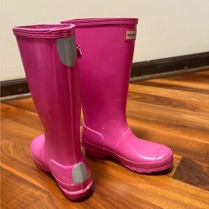 Hunter Classic sz 13 UK 32 pink gloss kids rain boots, great pre owned condition